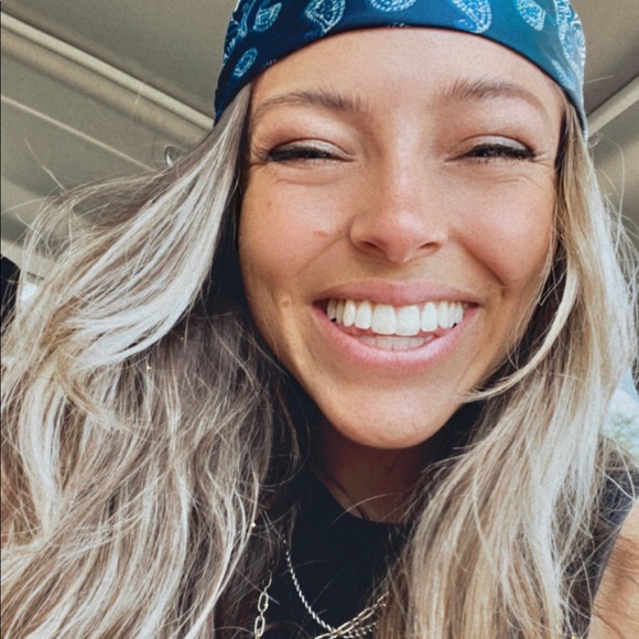 Meet your Posher, Stephanie - Picture 1 of 1